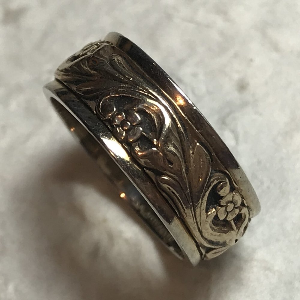14KT Yellow Gold Artcarved Wedding Ring - 8